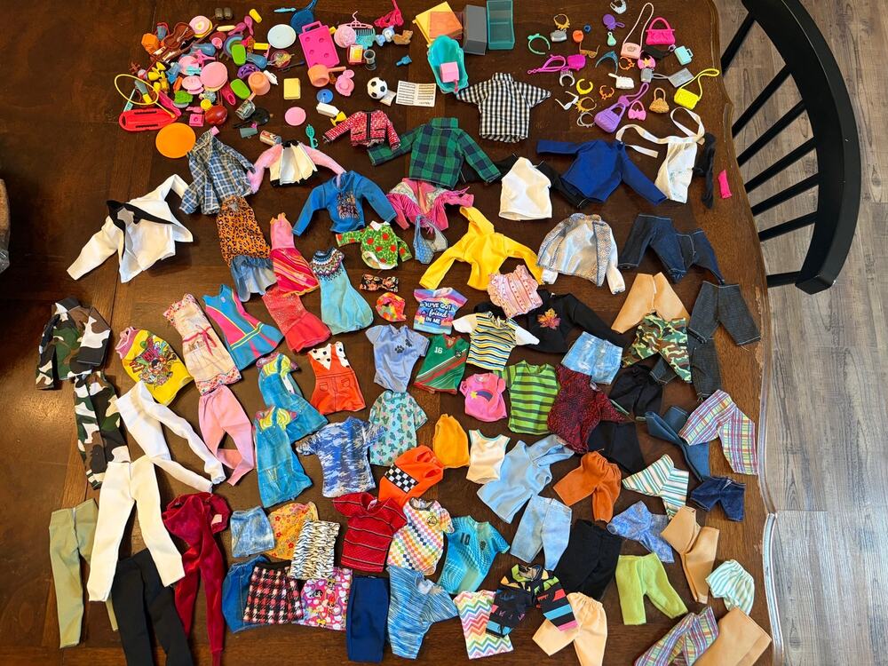 Huge Barbie Clothes & Accessories Lot 100+ Vintage Modern